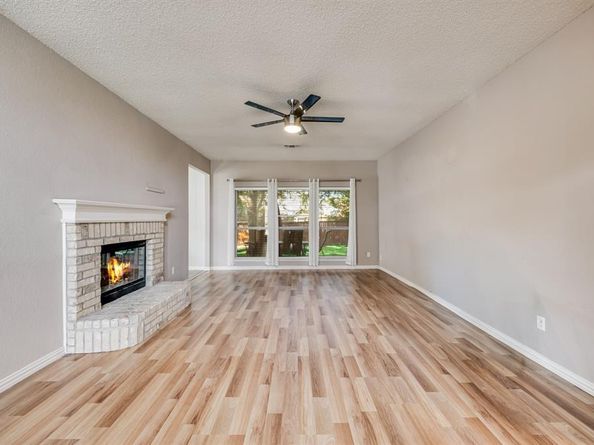 1409  High Crest Drive , Mansfield Texas 76063