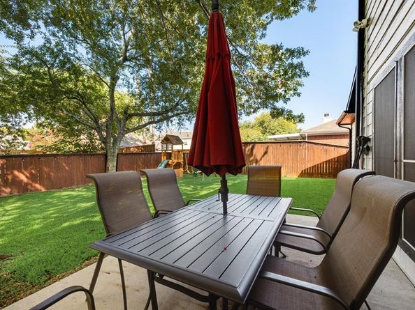 1409  High Crest Drive , Mansfield Texas 76063