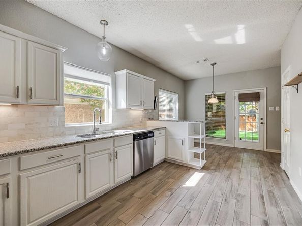 1409  High Crest Drive , Mansfield Texas 76063