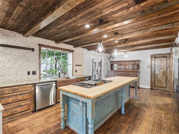 7632  Tallow Drive , Irving Texas 75063