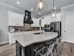 305  Familia Court , Azle Texas 76020