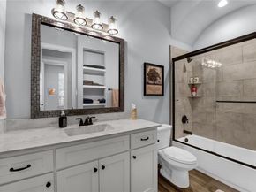 305  Familia Court , Azle Texas 76020