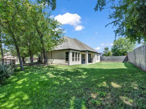 305  Familia Court , Azle Texas 76020