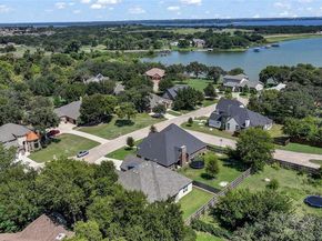 305  Familia Court , Azle Texas 76020