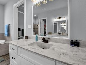 305  Familia Court , Azle Texas 76020