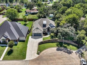 305  Familia Court , Azle Texas 76020