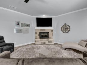 305  Familia Court , Azle Texas 76020