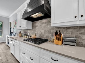 305  Familia Court , Azle Texas 76020