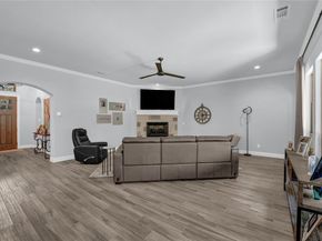 305  Familia Court , Azle Texas 76020