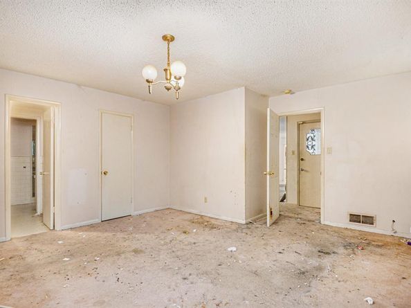 4616  Starlight Drive , Haltom City Texas 76117