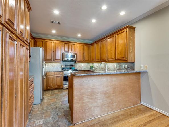 9126  Cochran Heights Drive , Dallas Texas 75220