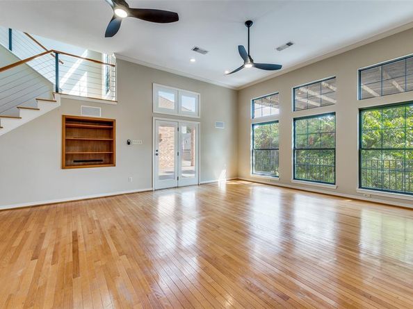 9126  Cochran Heights Drive , Dallas Texas 75220