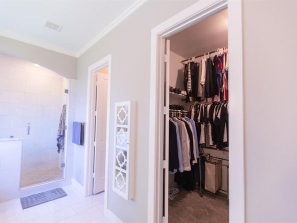 902 S Marlborough Avenue , Dallas Texas 75208