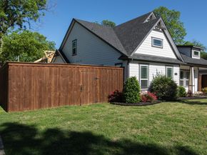 902 S Marlborough Avenue , Dallas Texas 75208
