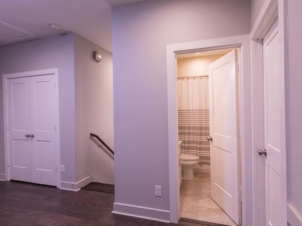 902 S Marlborough Avenue , Dallas Texas 75208