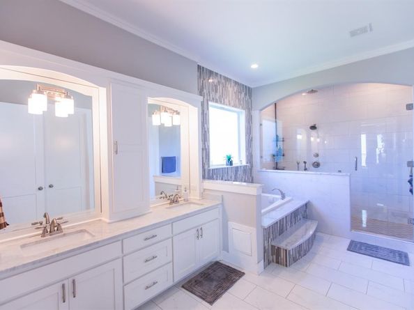 902 S Marlborough Avenue , Dallas Texas 75208