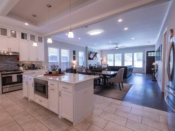 902 S Marlborough Avenue , Dallas Texas 75208