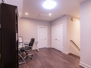 902 S Marlborough Avenue , Dallas Texas 75208