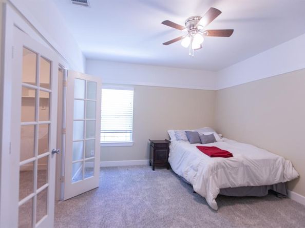 902 S Marlborough Avenue , Dallas Texas 75208