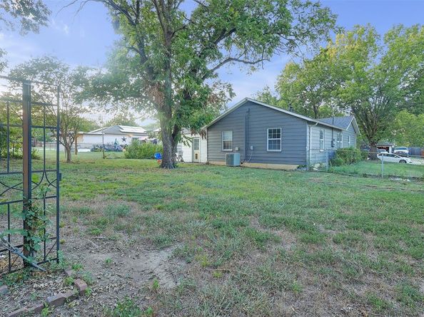 4804  Jerri Lane , Haltom City Texas 76117