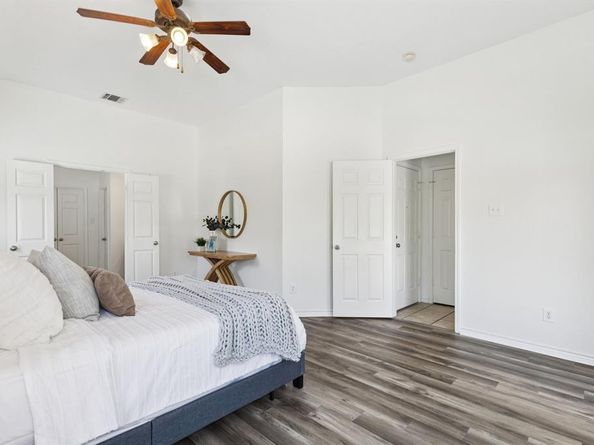 1832  Forsythe Drive , Savannah Texas 76227