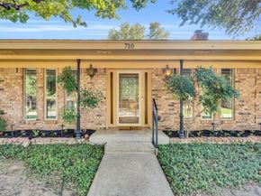 710  Stafford Drive , Arlington Texas 76012