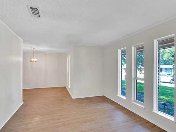 710  Stafford Drive , Arlington Texas 76012