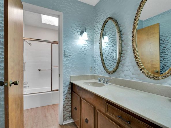 710  Stafford Drive , Arlington Texas 76012