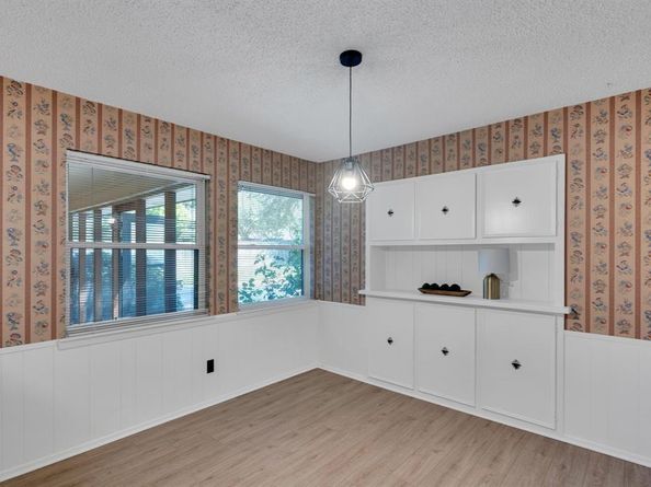 710  Stafford Drive , Arlington Texas 76012