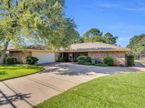 710  Stafford Drive , Arlington Texas 76012