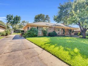 710  Stafford Drive , Arlington Texas 76012