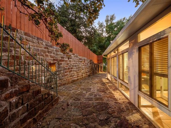 2101  Vista Ridge Court , Arlington Texas 76013