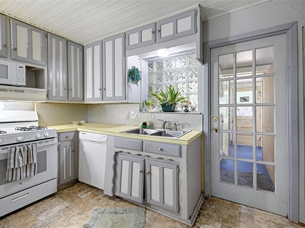 2615  Newton Circle W, Irving Texas 75062