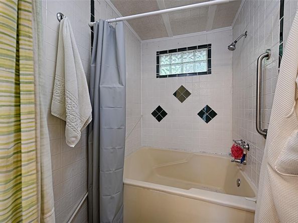 2615  Newton Circle W, Irving Texas 75062