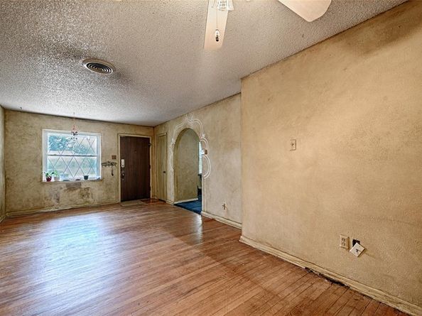 2615  Newton Circle W, Irving Texas 75062
