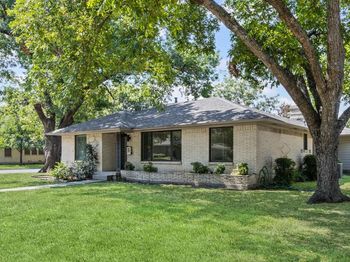 1630  Loree Drive 