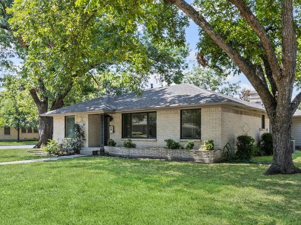 1630  Loree Drive , Dallas Texas 75228