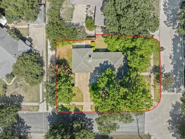 1630  Loree Drive , Dallas Texas 75228