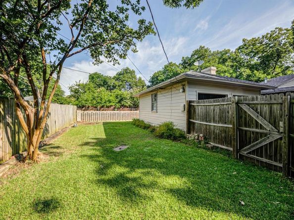 1630  Loree Drive , Dallas Texas 75228