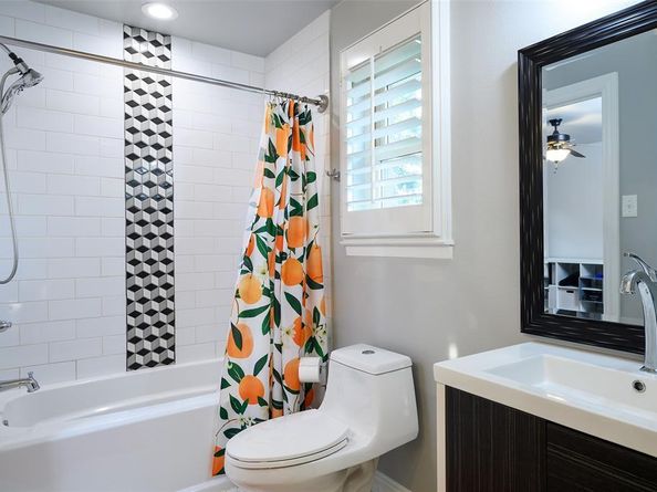 1439  Mapleton Drive , Dallas Texas 75228