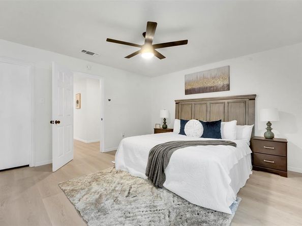 1820  Burr Oak Street , Arlington Texas 76012