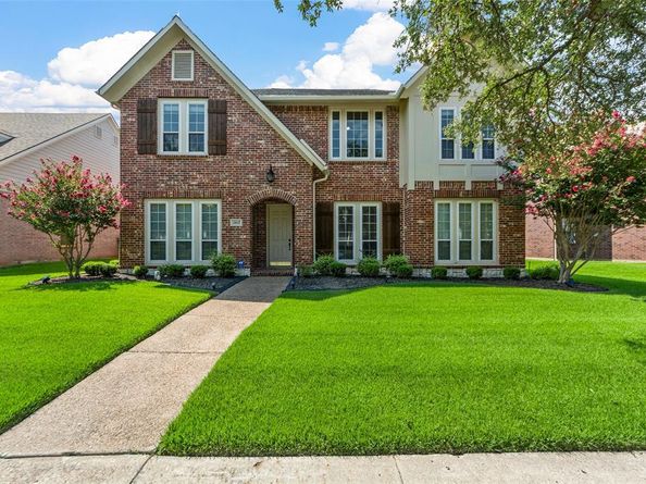 1812 E Branch Hollow Drive , Carrollton Texas 75007
