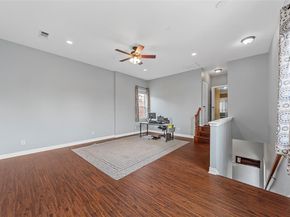 1812 E Branch Hollow Drive , Carrollton Texas 75007