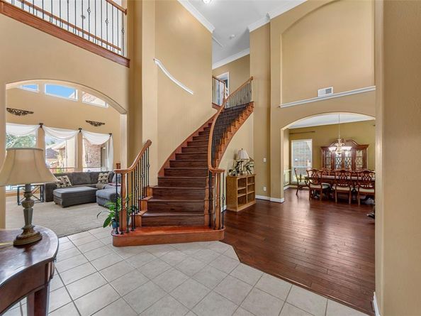 1812 E Branch Hollow Drive , Carrollton Texas 75007