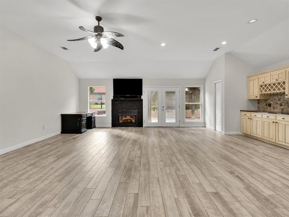 8569  Woodlake Circle , Fort Worth Texas 76179