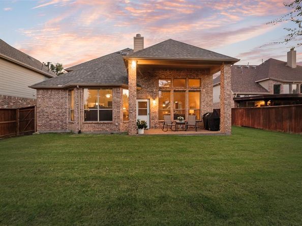 931  Senna Drive , Lantana Texas 76226