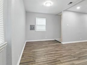 1915  Mcadams Avenue , Dallas Texas 75224
