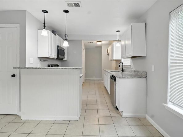 1915  Mcadams Avenue , Dallas Texas 75224