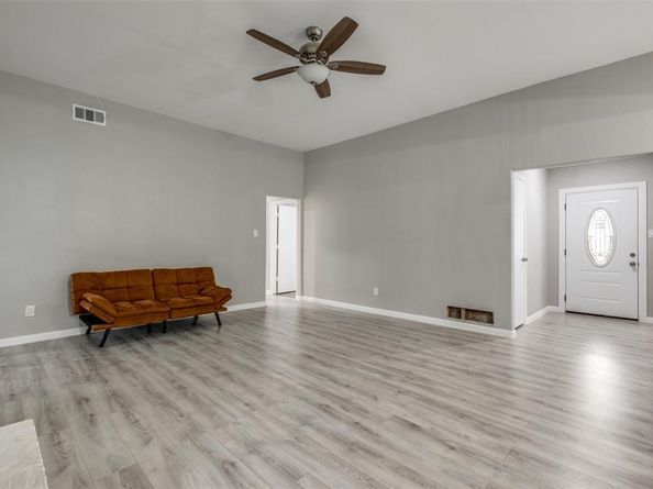 7171  Elliott Drive , Dallas Texas 75227