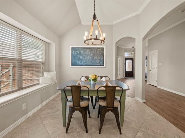 844  Salida Road , Fort Worth Texas 76052